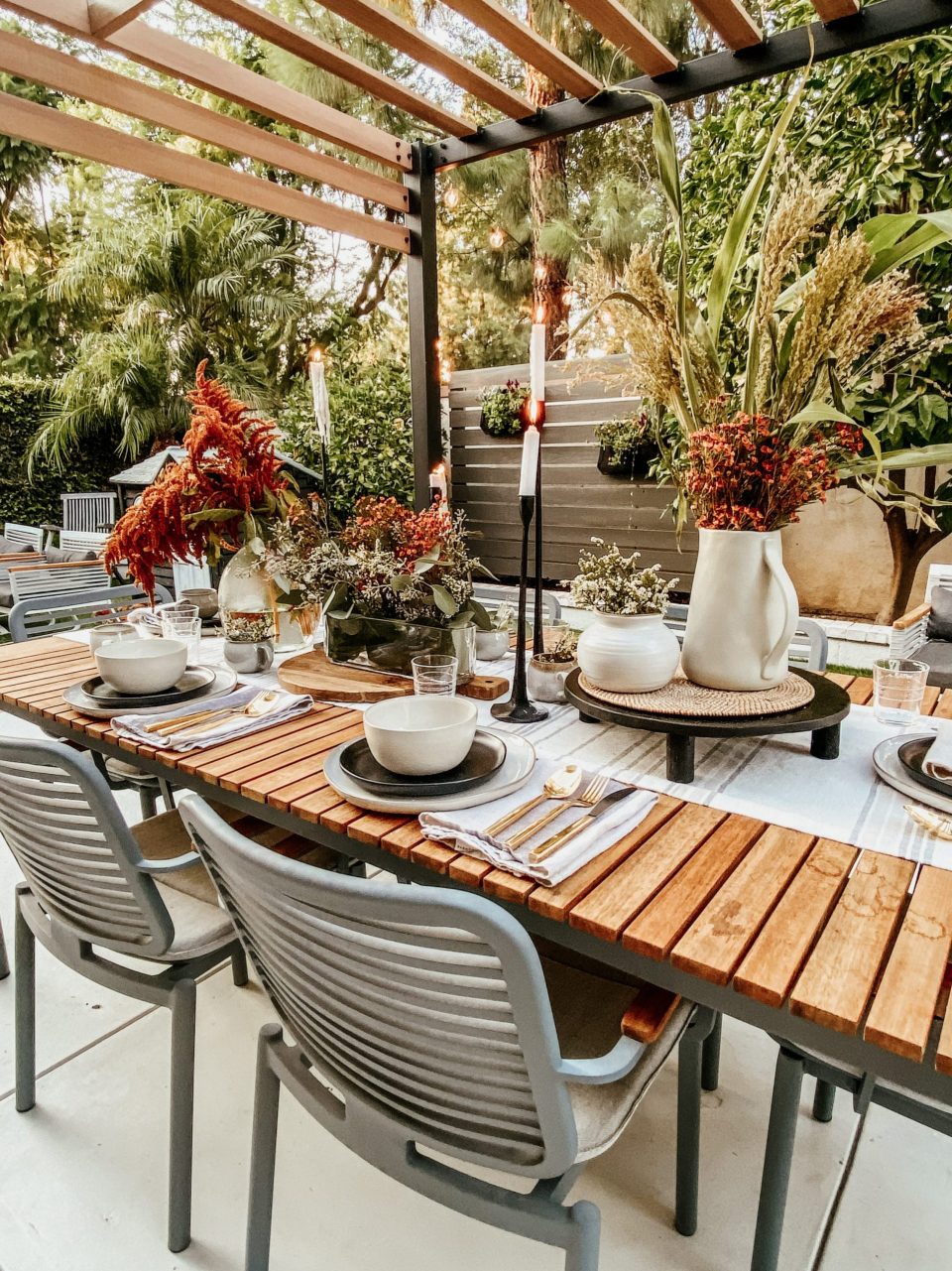 Completed tablescape in Anita's backyard