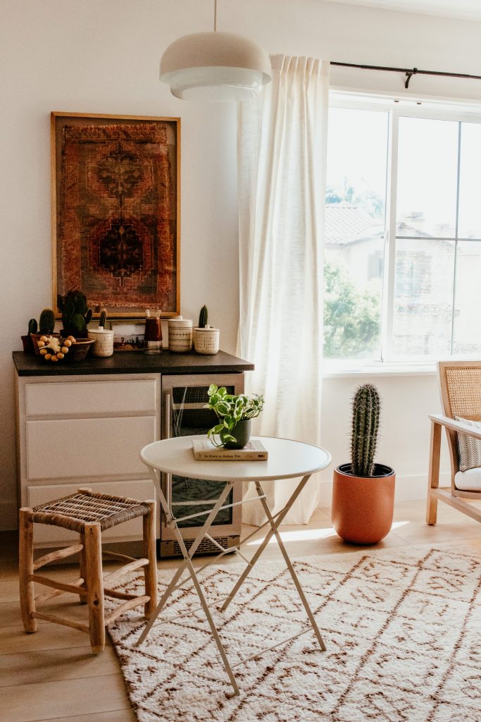  anitayokota.com diy Murphy bed Serena and lily chairs and rug